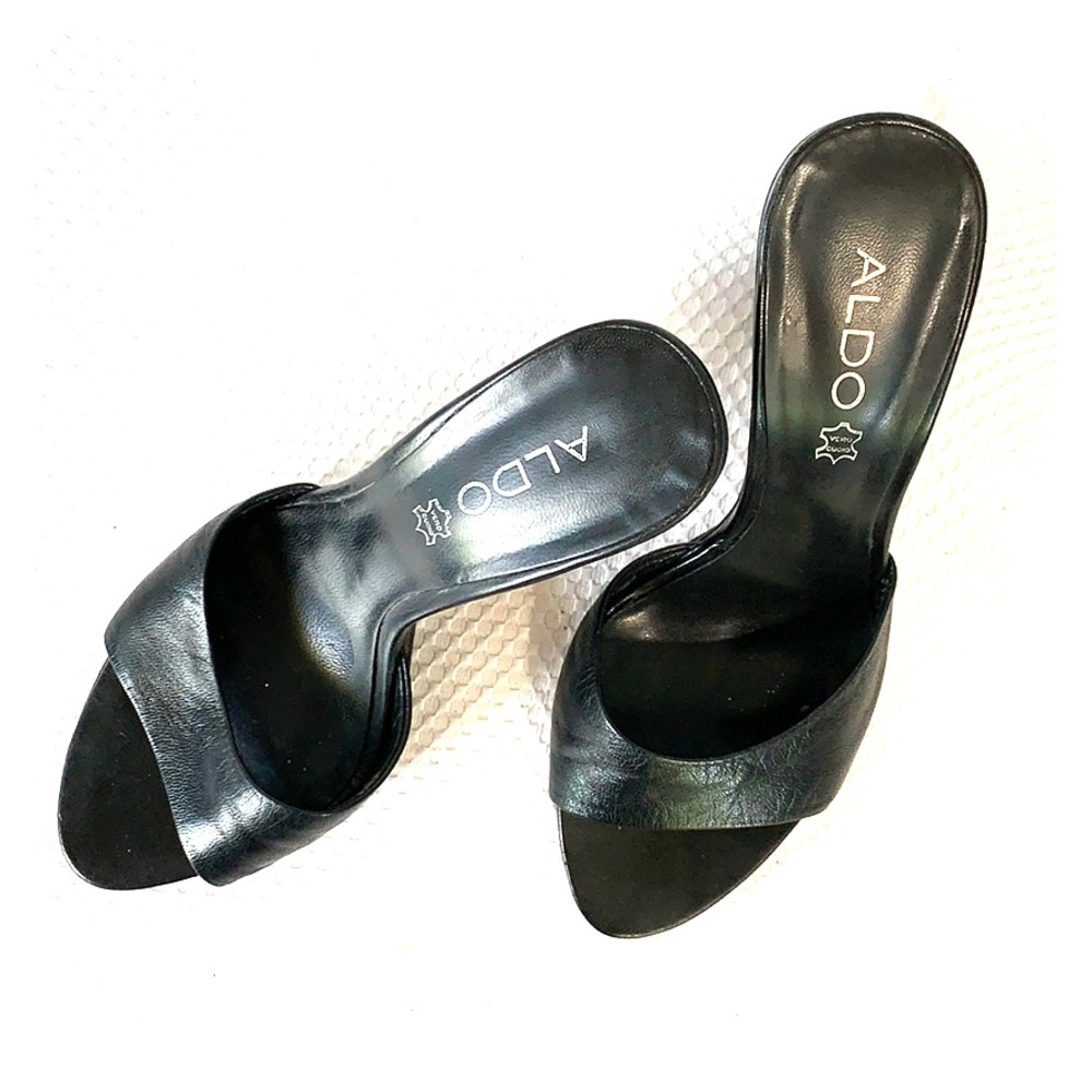ALDO Sexy, Beautiful Black Leather Wedge